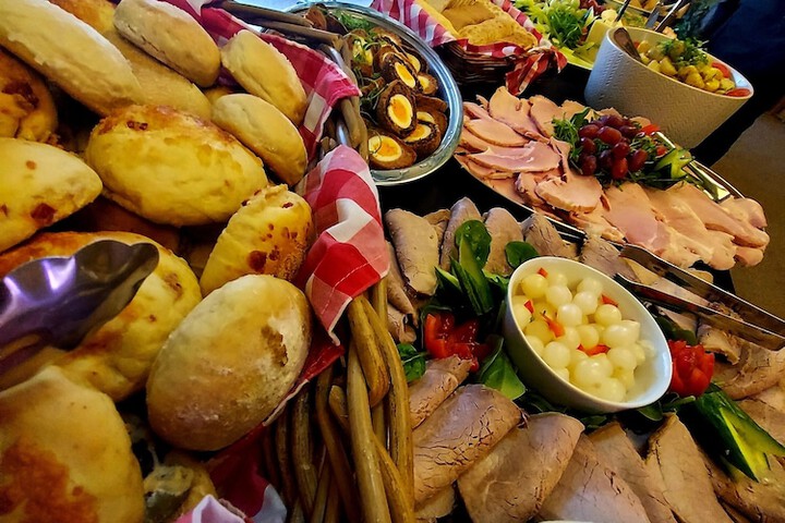 Dining 94 of 147