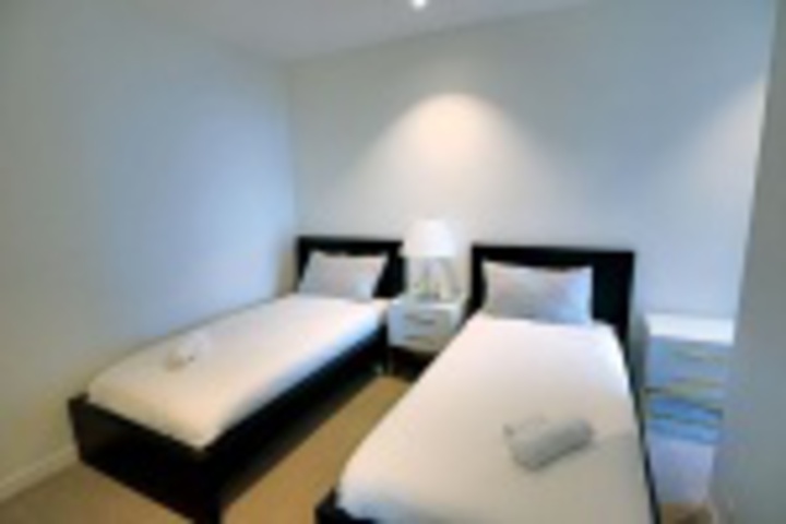 Room 17 of 204