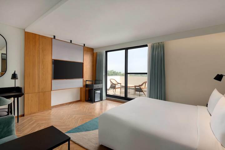 Room 21 of 61