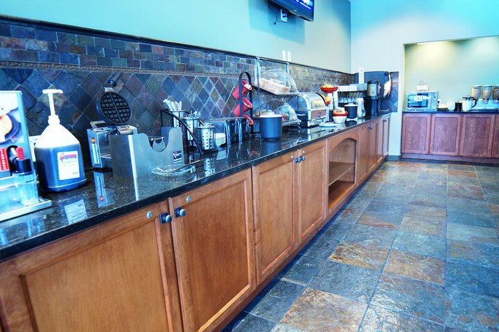 Breakfast/Coffee Service 14 of 17