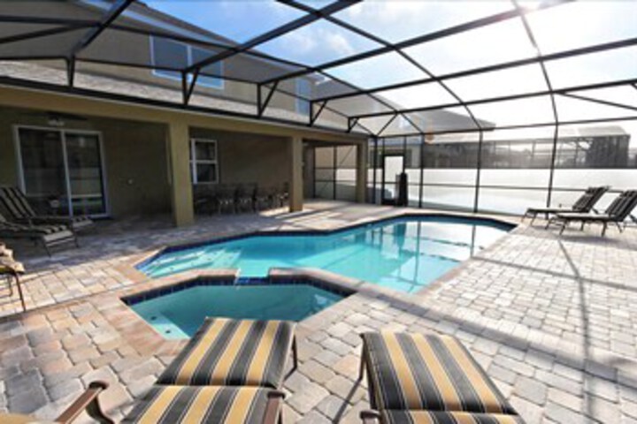 Pool 9 of 24