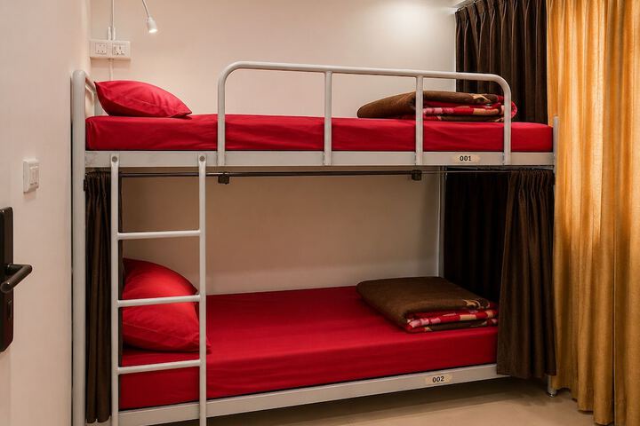 Room 15 of 31