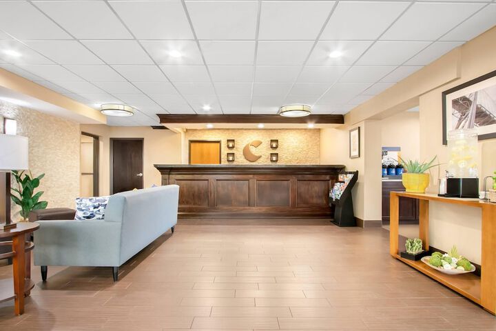 Hotel Lobby