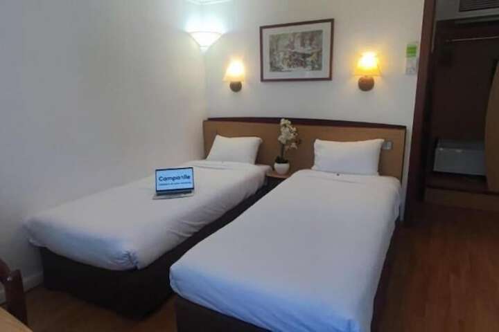 Room 5 of 28
