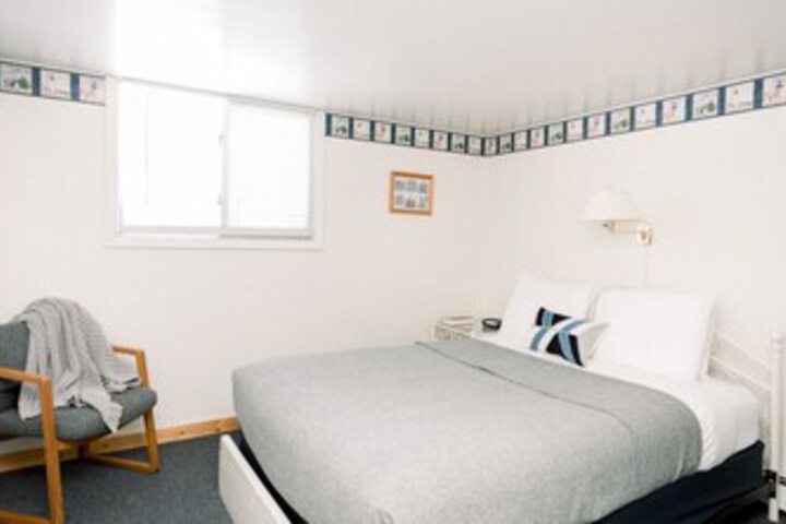 Room 37 of 510
