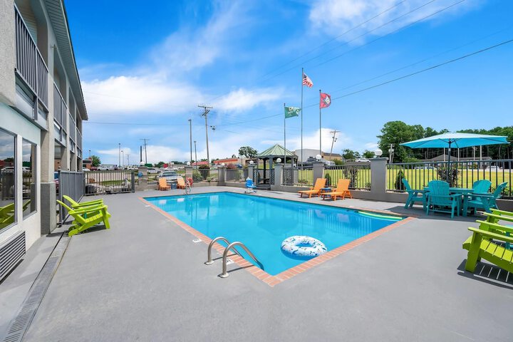 Pool 46 of 68