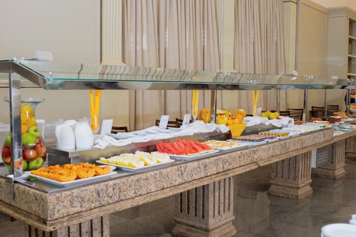 Dining 136 of 175