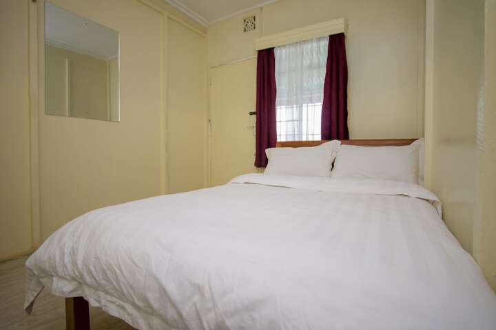 Room 5 of 31