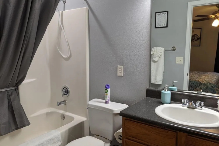 Room 6 of 14