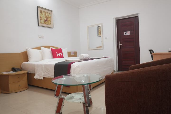 Room 2 of 9