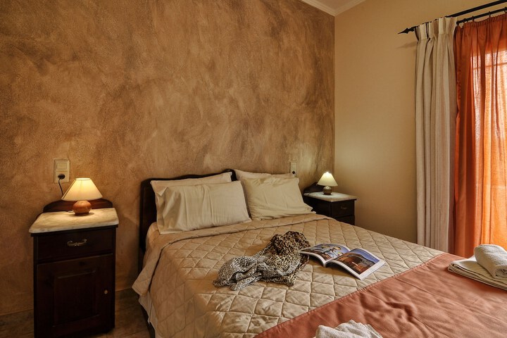 Room 2 of 21