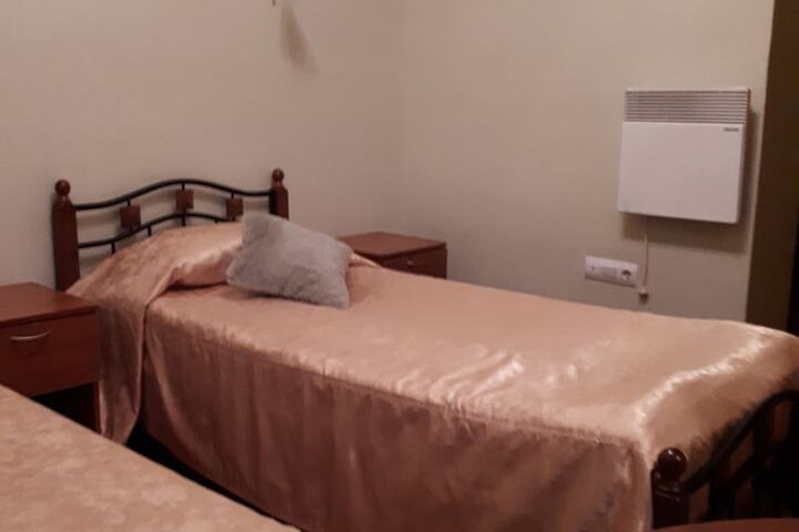 Room 28 of 46