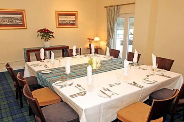 Dining 48 of 69