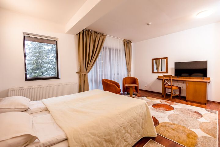 Room 14 of 146