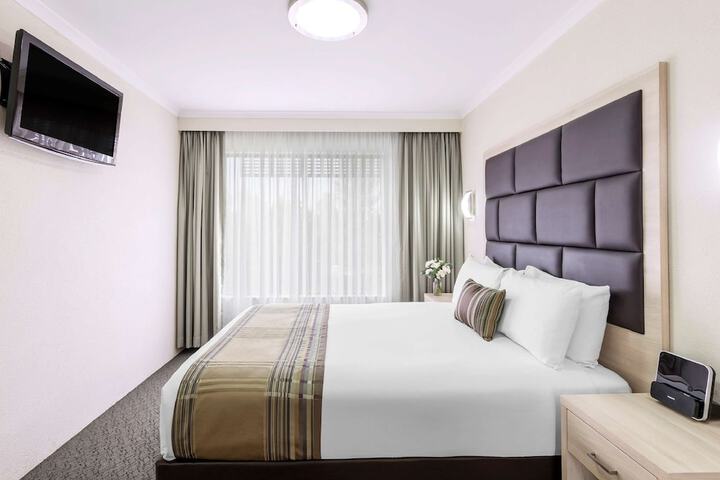 Room 8 of 29