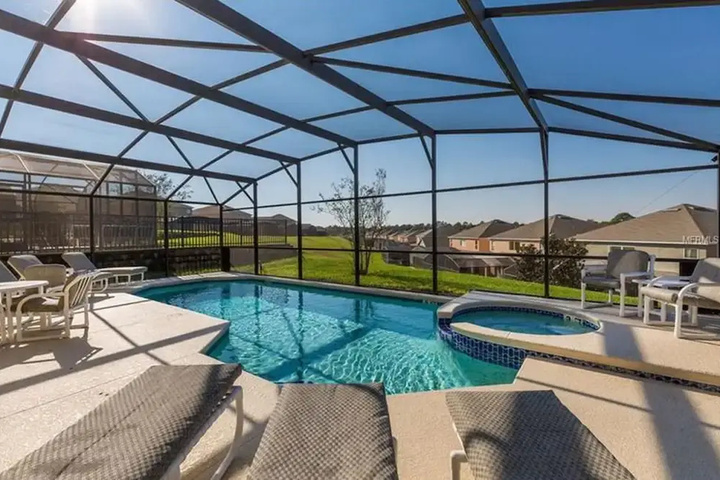 Pool 12 of 16