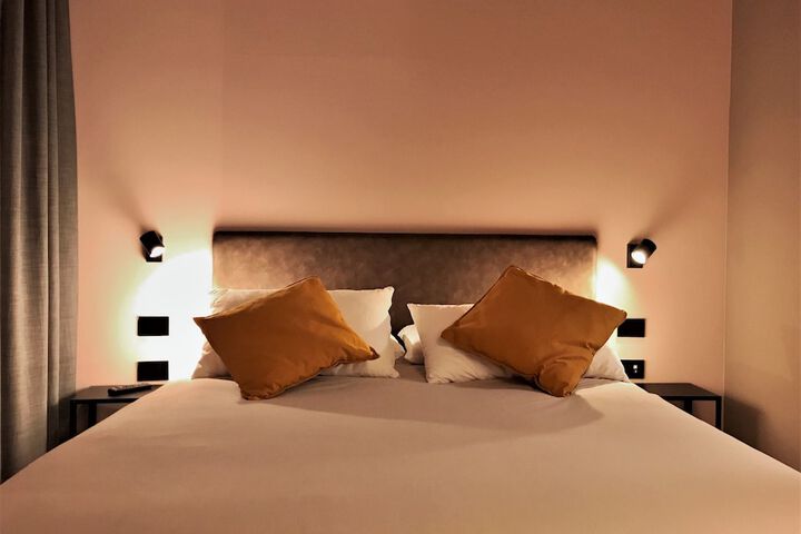 Room 16 of 52