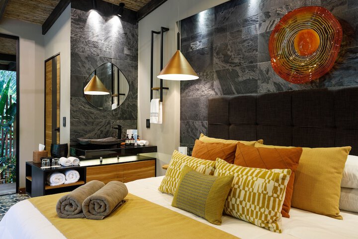 Room 10 of 81
