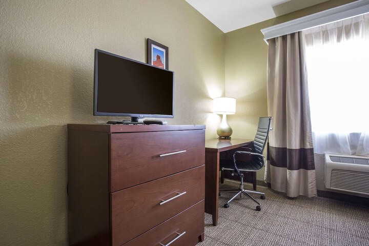 Room 19 of 47