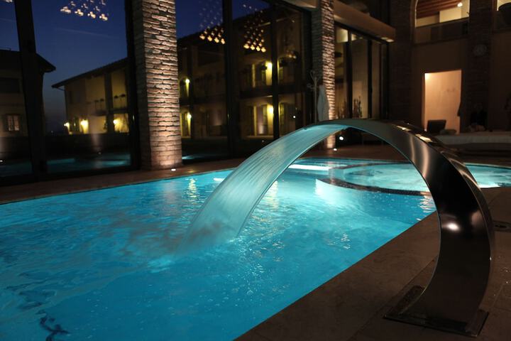 Pool 17 of 52