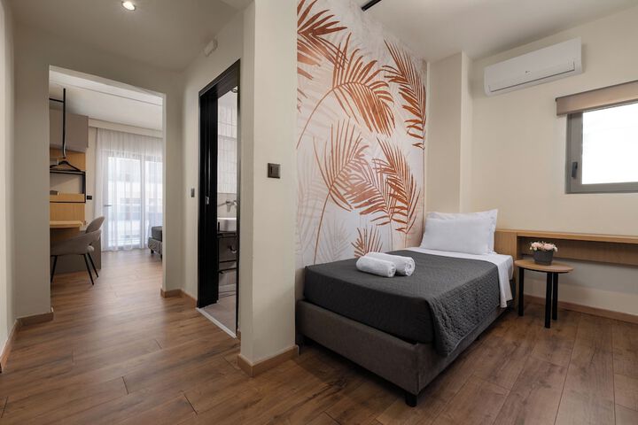 Room 5 of 21