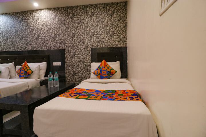 Room 27 of 42