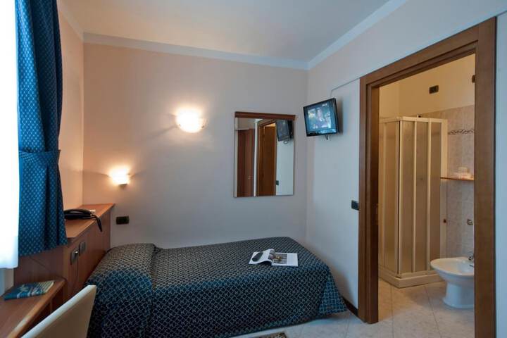 Room 13 of 55