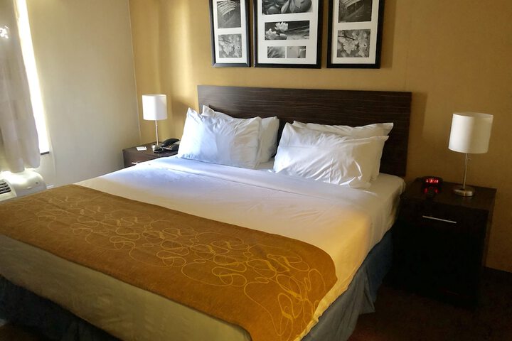 Room 6 of 14