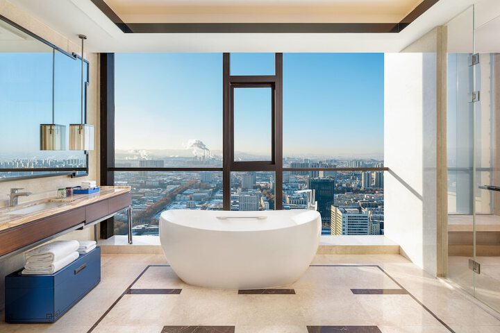 Room 24 of 49