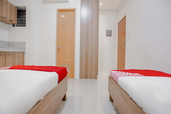 Room 15 of 32