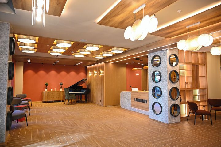 Hotel Interior 6 of 84