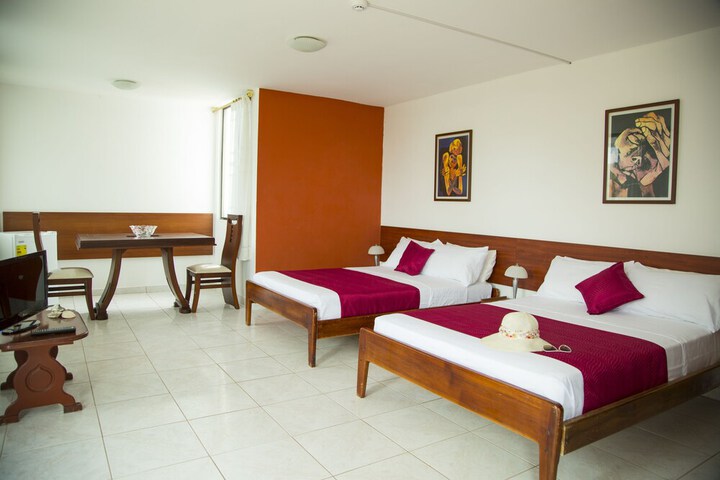 Room 6 of 27