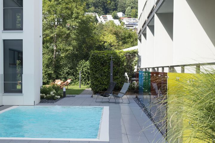 Pool 44 of 76