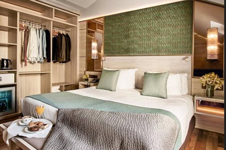 Room 28 of 54
