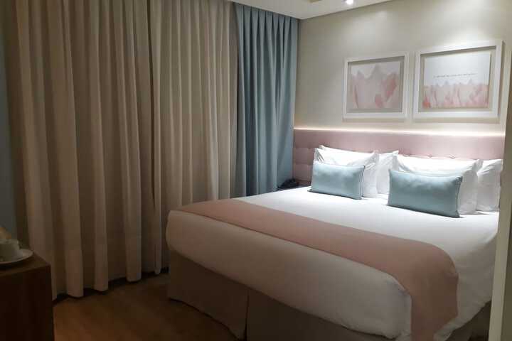 Room 11 of 36