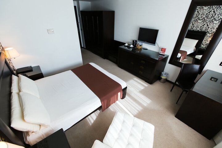 Room 7 of 36