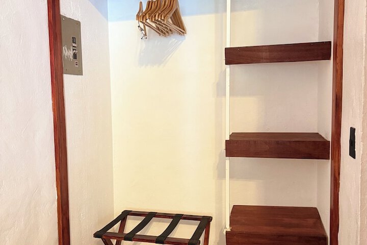 Room 74 of 159
