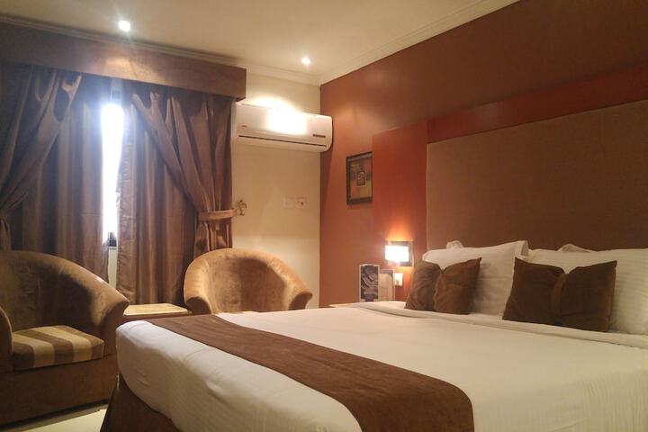 Room 20 of 39