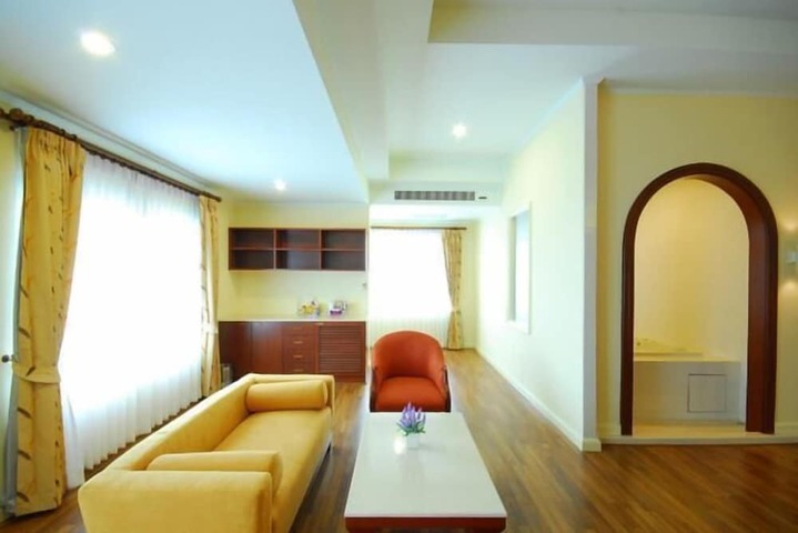 Room 49 of 84