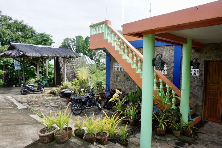 Hotel Exterior 38 of 47