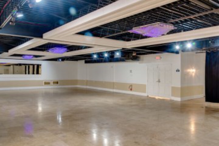 Business Center 44 of 51