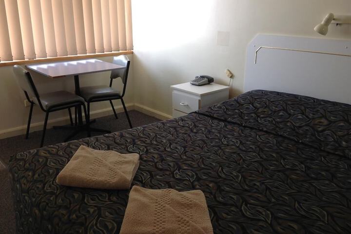 Room 11 of 35