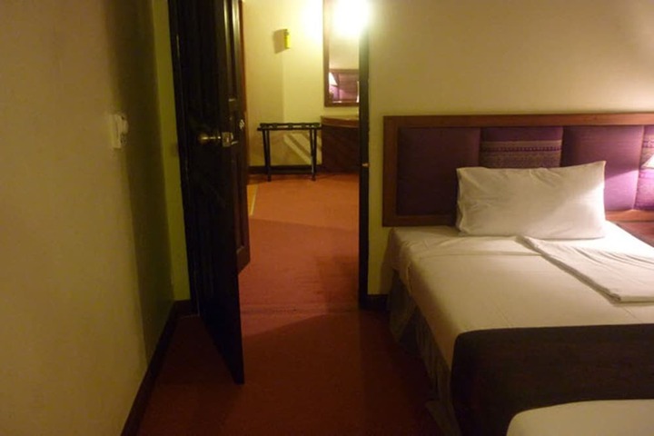 Room 5 of 15