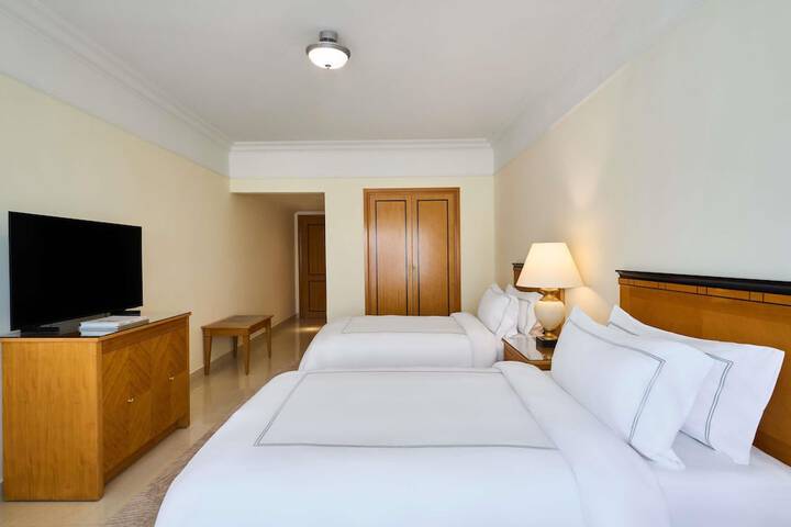 Room 12 of 86