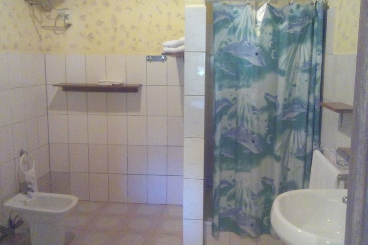 Room 14 of 32