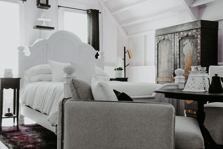 Room 90 of 230