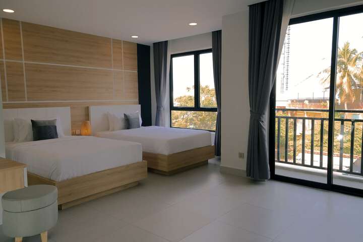 Room 8 of 63