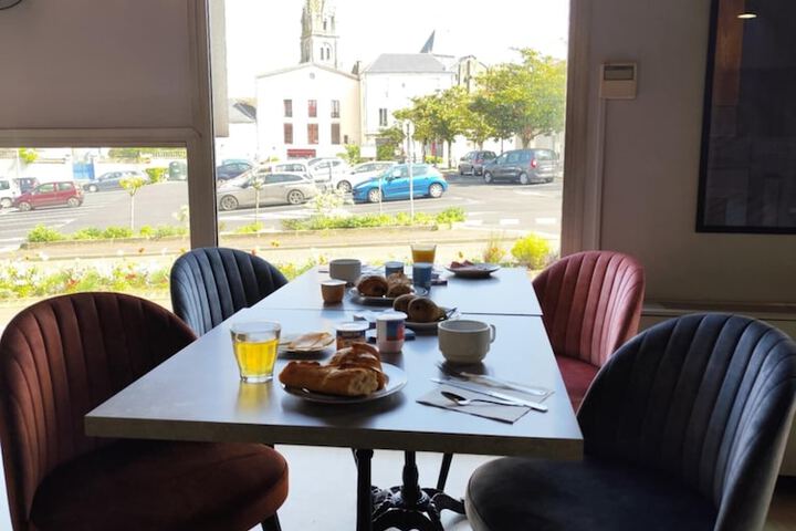 Breakfast/Coffee Service 95 of 113
