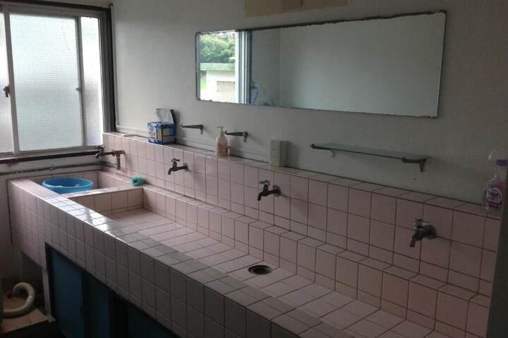 Room 15 of 35