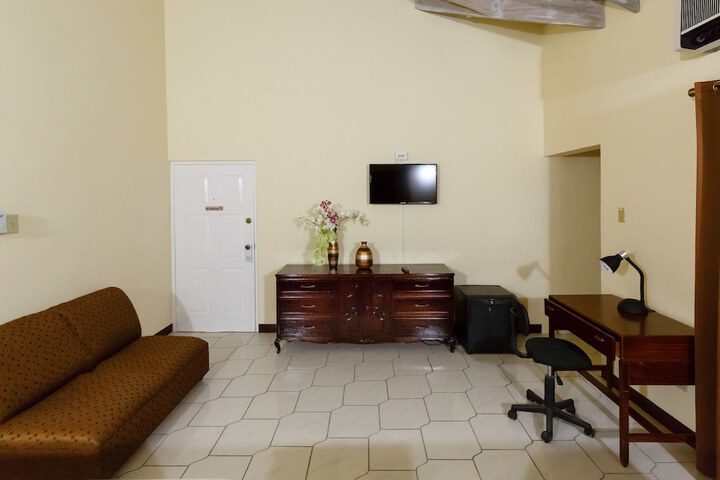 Room 17 of 39